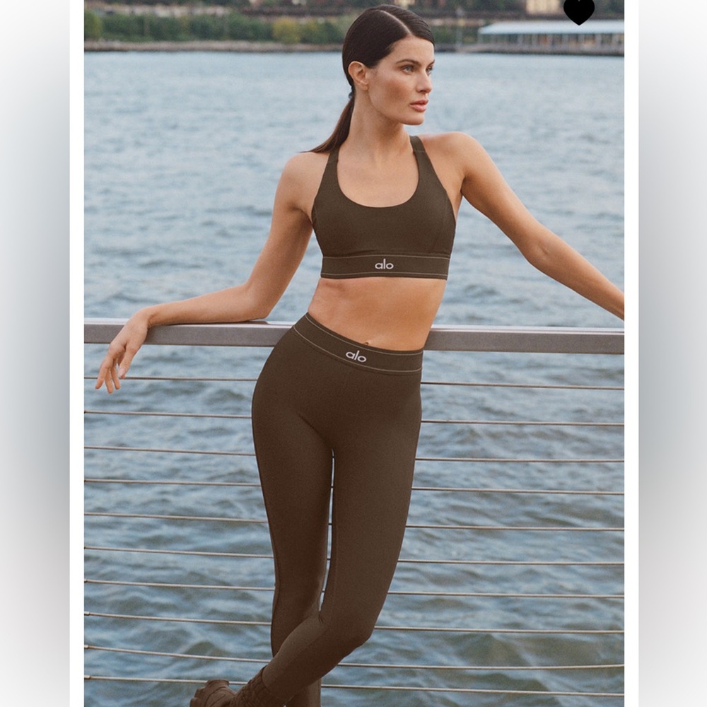 Airlift High-Waist Suit Up Legging
- Espresso